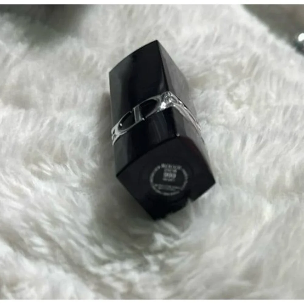 Dior Rouge Lipstick~999 the iconic red (Velvet)